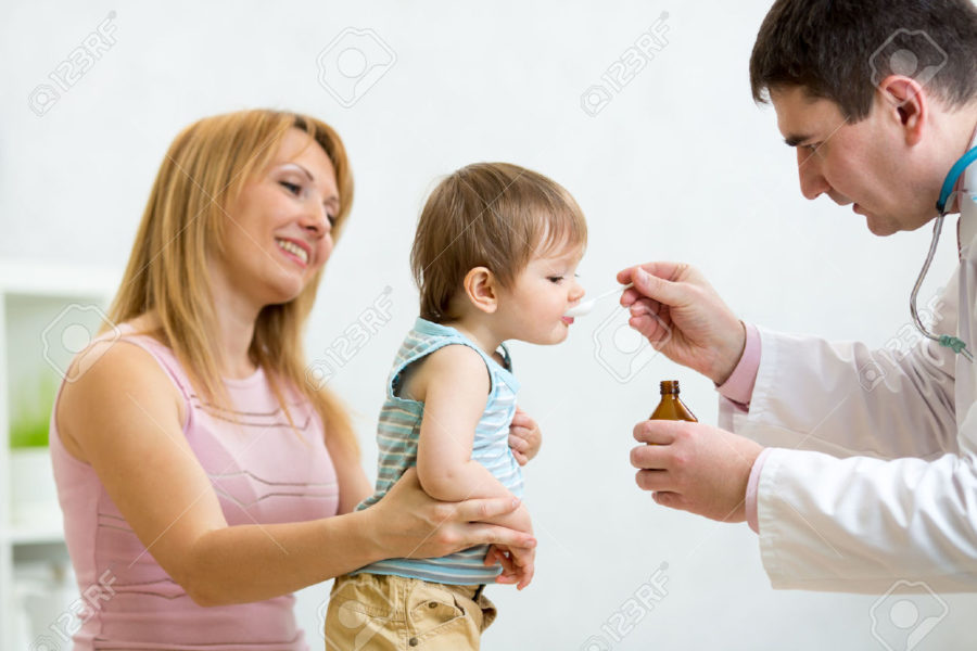 34210111-Pediatrician-giving-spoon-dose-of-medicine-liquid-drinking-syrup--Stock-Photo 34210111-Pediatrician-giving-spoon-dose-of-medicine-liquid-drinking-syrup--Stock-Photo